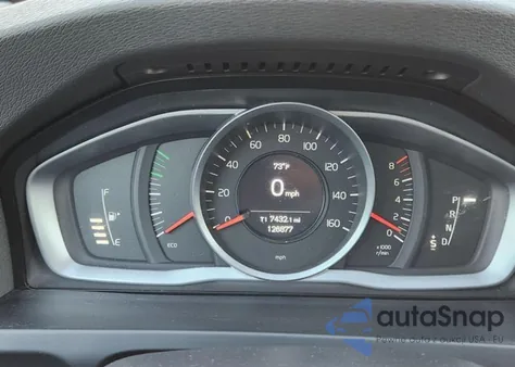 2014 Volvo S60 T5 z USA, uszkodzony, nr VIN YV1612FS5E2296652